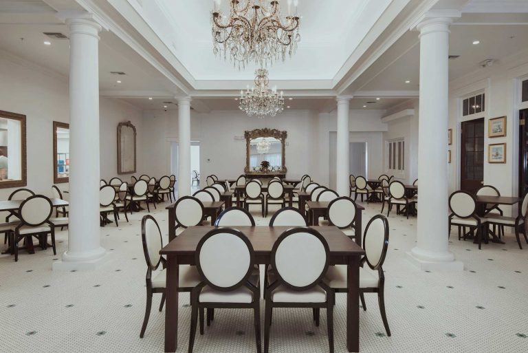 virtual Biloxi White Pillars