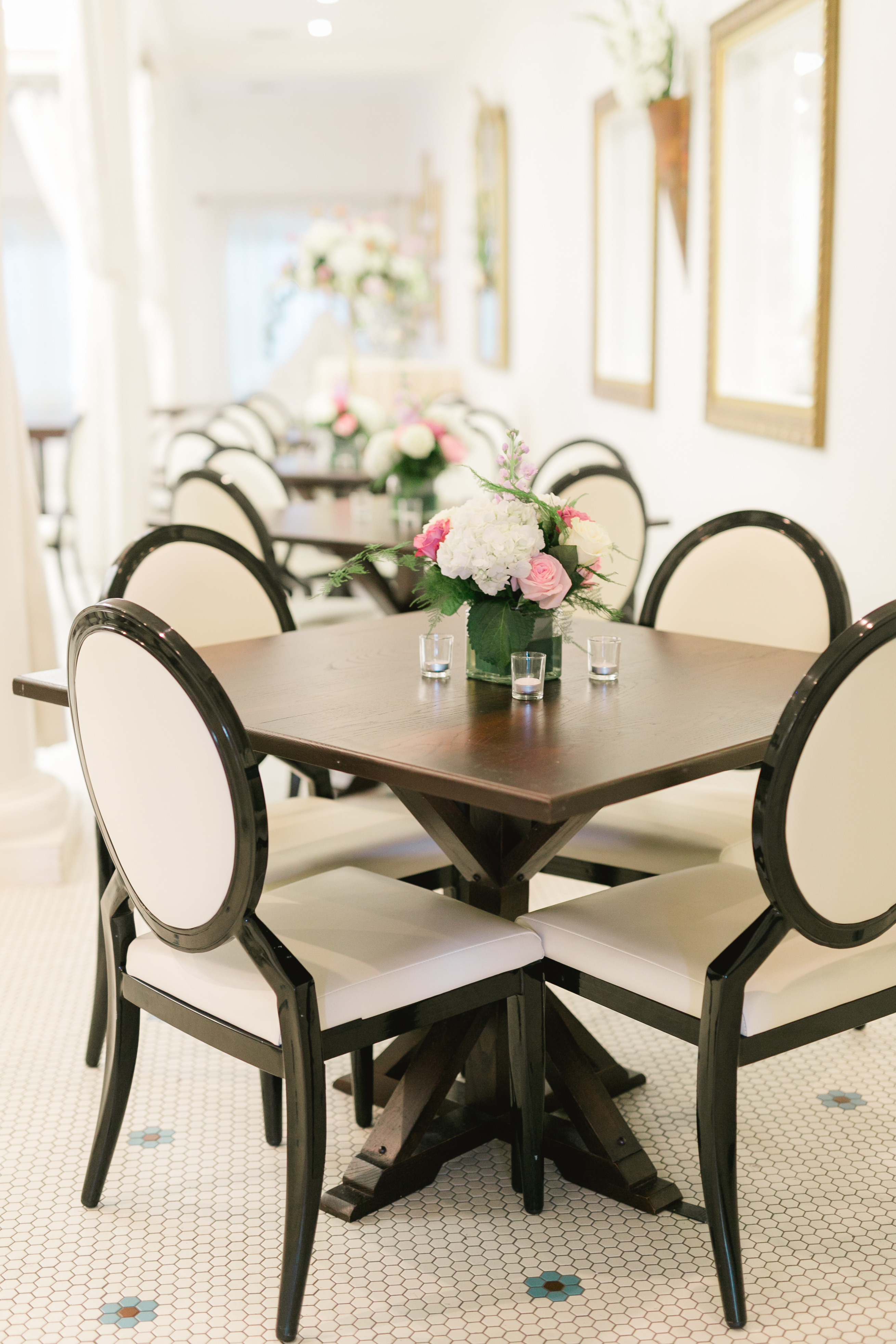 EubanksWedding17 Biloxi White Pillars